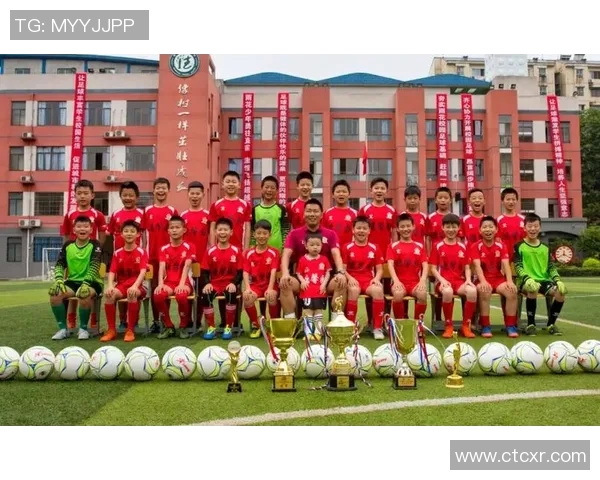 学校足球与音乐的完美结合助力学生全面发展与成长之路 学校足球与音乐的完美结合助力学生全面发展与成长之路